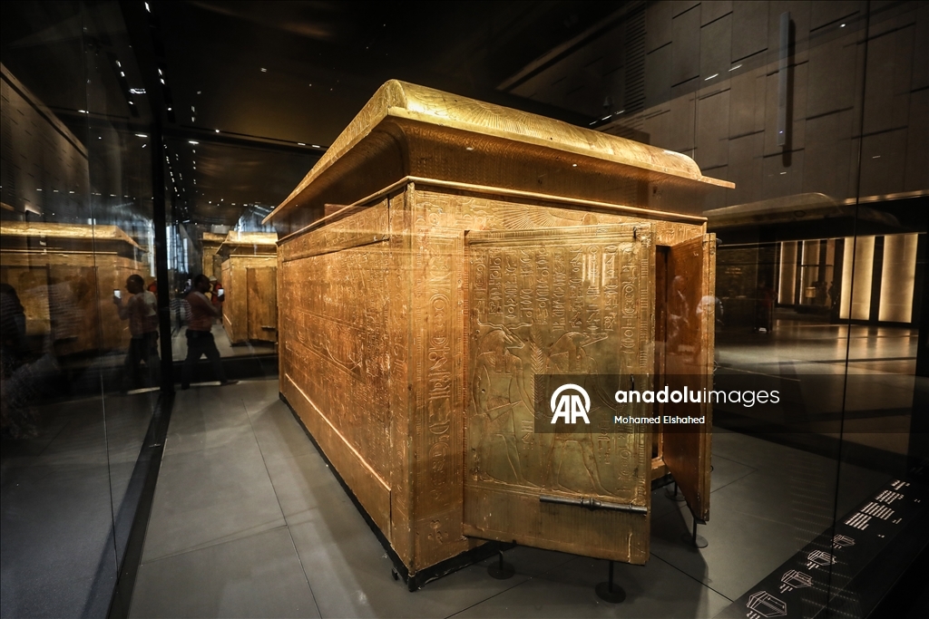 Antik Mısır'ın ünlü firavunlar dönemine ait eserlerin bulunduğu Büyük Mısır Müzesi