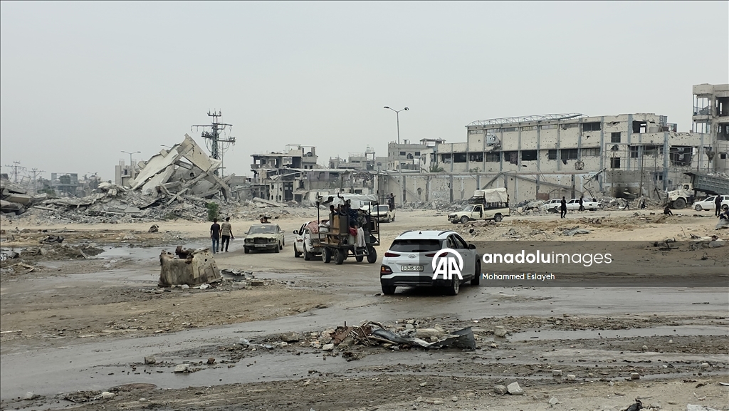 Разрушенная кольцевая развязка Бени-Сухейла и возвращение жителей в Хан-Юнусе