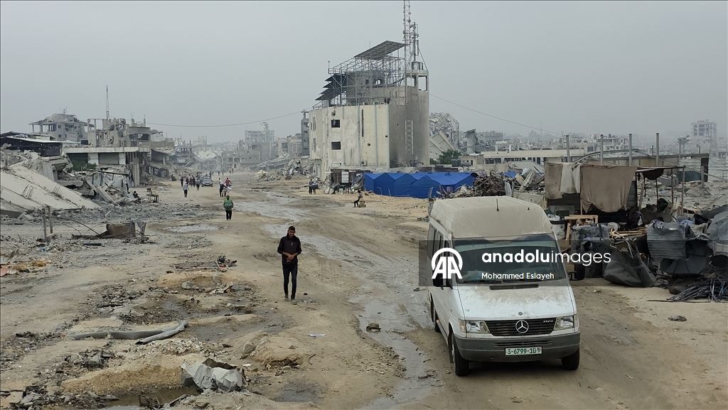 Разрушенная кольцевая развязка Бени-Сухейла и возвращение жителей в Хан-Юнусе