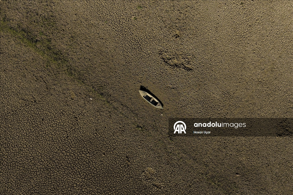 Belevi Gölü, yaşanan kuraklık nedeniyle alarm veriyor