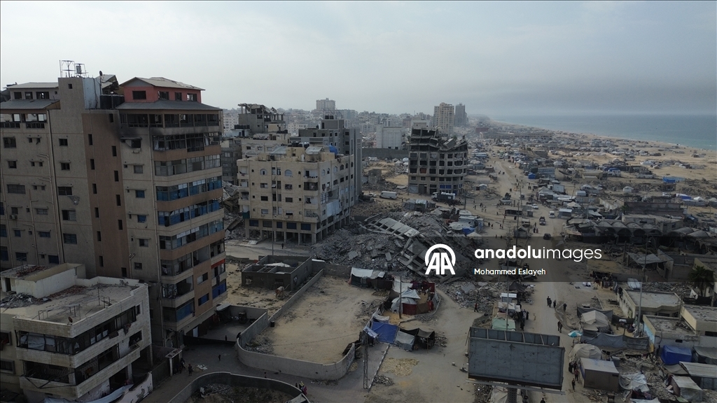 Geçmişte turistik bir yer olan Gazze Limanı günümüzde evleri yıkılan Filistinlilerin barınma alanı oldu