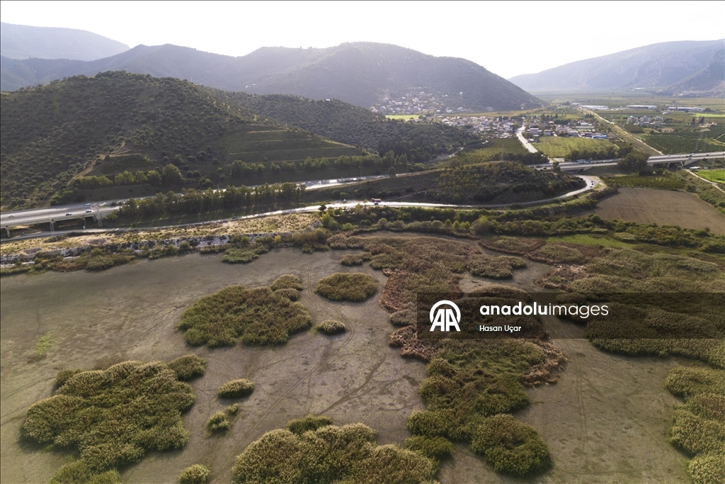 Belevi Gölü, yaşanan kuraklık nedeniyle alarm veriyor