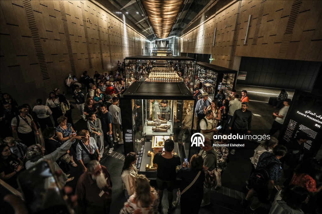 Antik Mısır'ın ünlü firavunlar dönemine ait eserlerin bulunduğu Büyük Mısır Müzesi