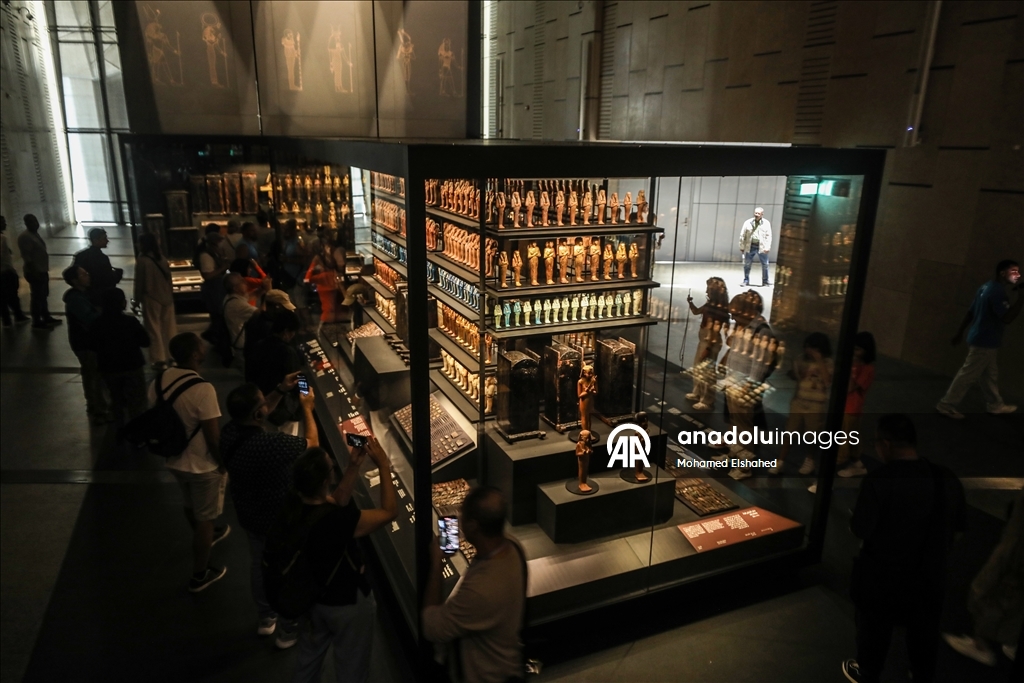 Antik Mısır'ın ünlü firavunlar dönemine ait eserlerin bulunduğu Büyük Mısır Müzesi