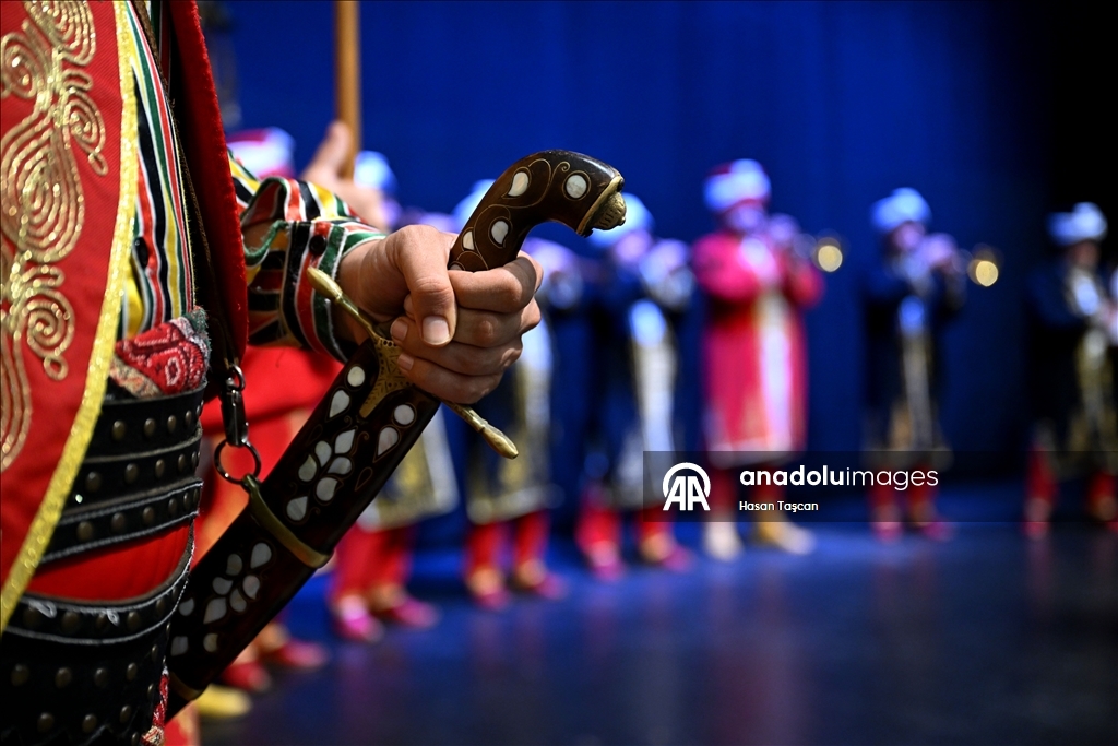 Kanuni'nin doğduğu Trabzon'da kurulan mehter takımı 30 yıldır kültürel mirası yaşatıyor
