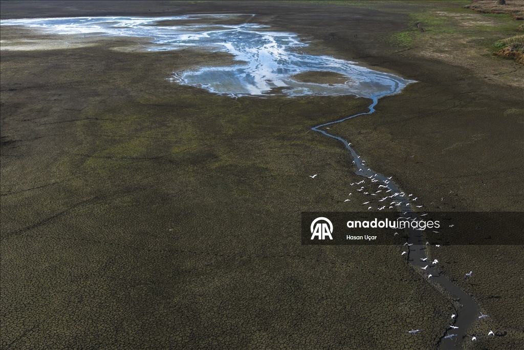 Belevi Gölü, yaşanan kuraklık nedeniyle alarm veriyor