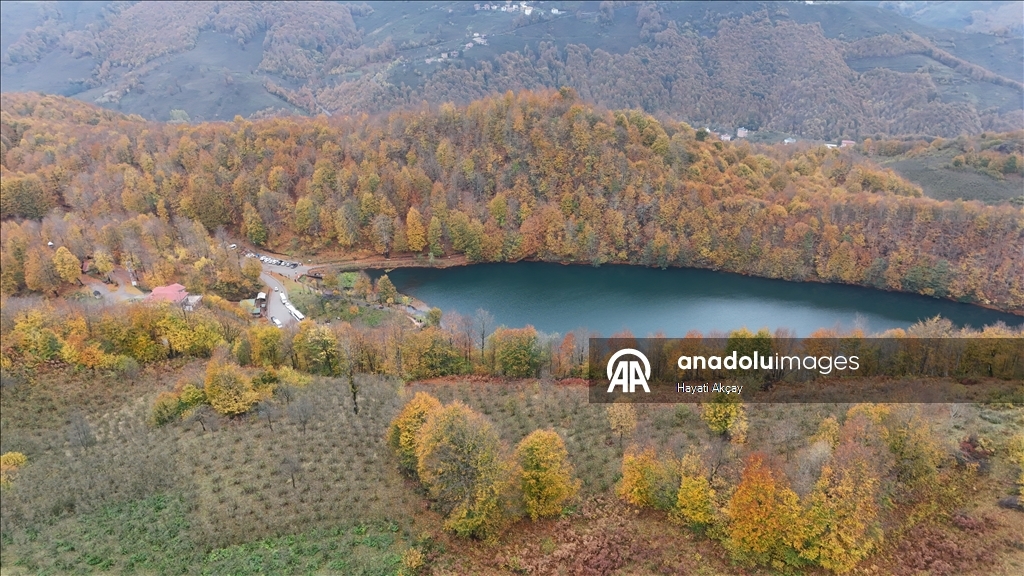 Природный парк Улугёль в турецкой провинции Орду окрасился в осенние краски