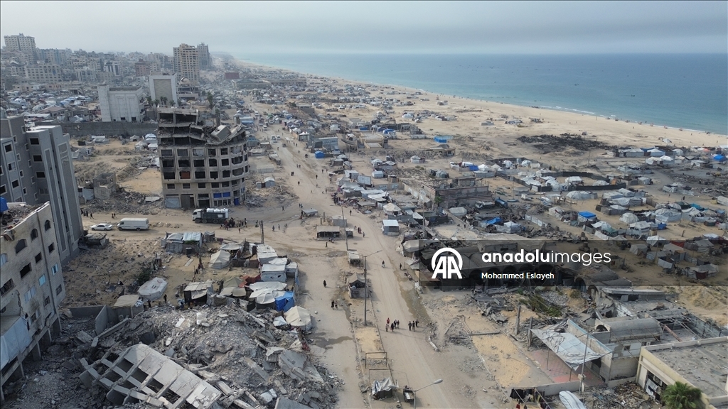 Geçmişte turistik bir yer olan Gazze Limanı günümüzde evleri yıkılan Filistinlilerin barınma alanı oldu