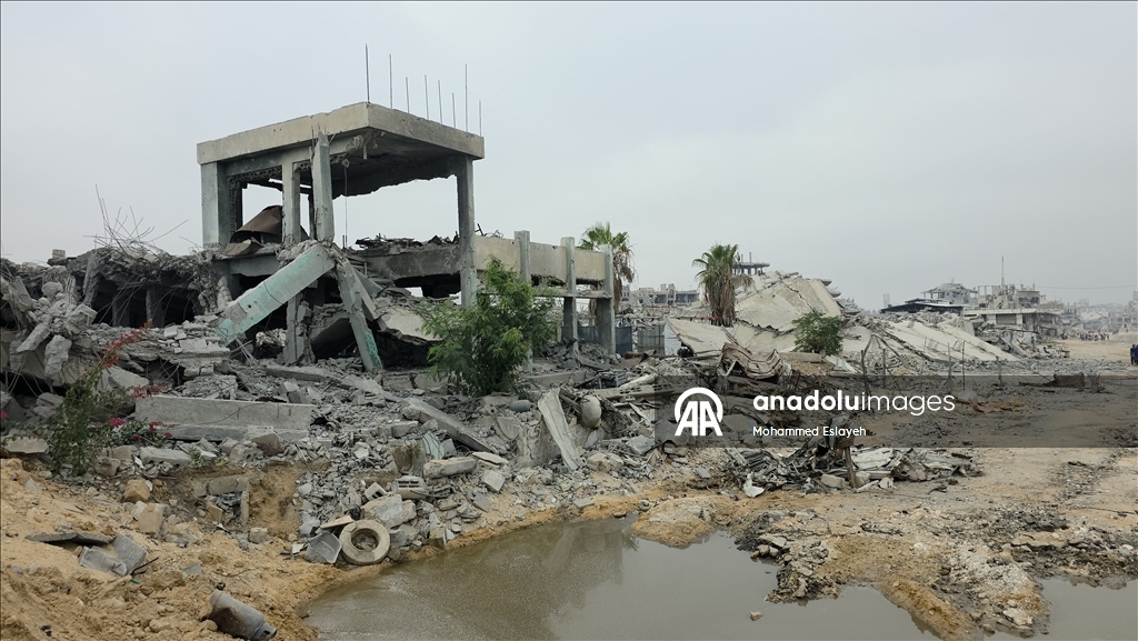 Разрушенная кольцевая развязка Бени-Сухейла и возвращение жителей в Хан-Юнусе