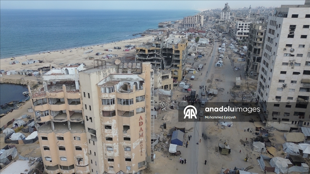 Geçmişte turistik bir yer olan Gazze Limanı günümüzde evleri yıkılan Filistinlilerin barınma alanı oldu