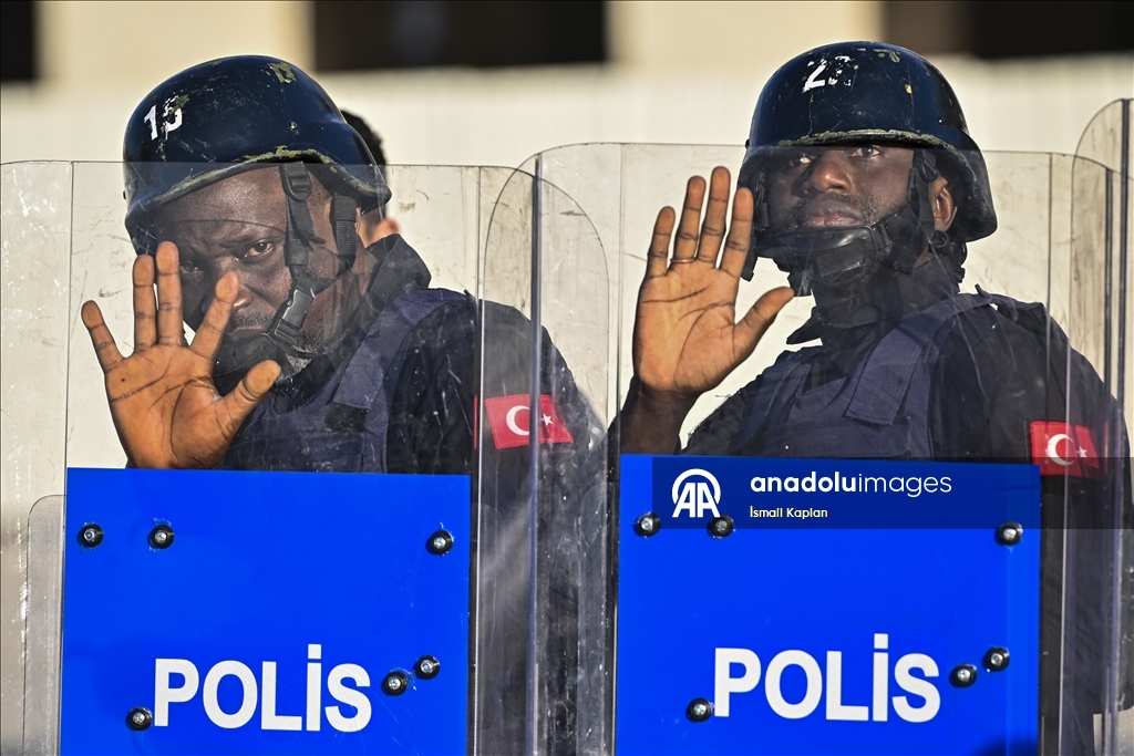 AA'nın savaş muhabirliği eğitiminde gazeteciler sahada karşılaşacakları koşullara hazırlandı