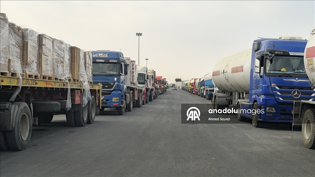 Гуманитарные грузы продолжают поступать в Газу