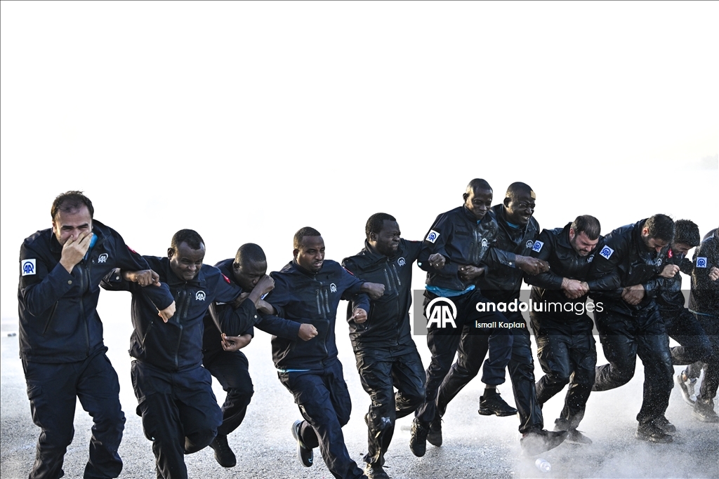 AA'nın savaş muhabirliği eğitiminde gazeteciler sahada karşılaşacakları koşullara hazırlandı