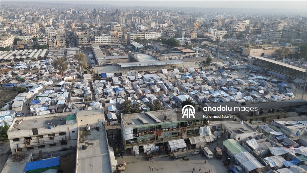 Geçmişte spor aktivitelerine ev sahipliği yapan Yermük Stadı Filistinlilerin barınma merkezi haline geldi