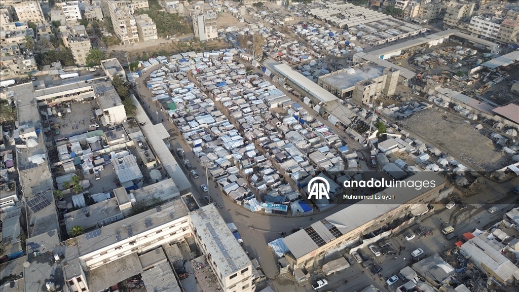 Geçmişte spor aktivitelerine ev sahipliği yapan Yermük Stadı Filistinlilerin barınma merkezi haline geldi