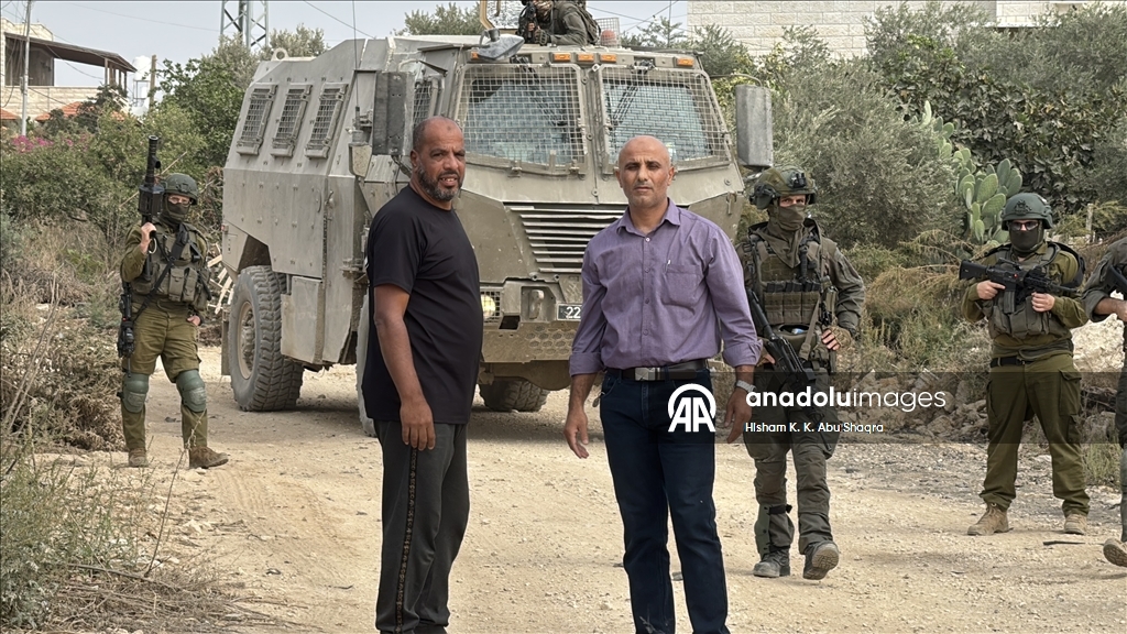 İsrail'in yerinden ettiği Filistinliler, Batı Şeria'da evlerine dönmek için gösteri düzenledi