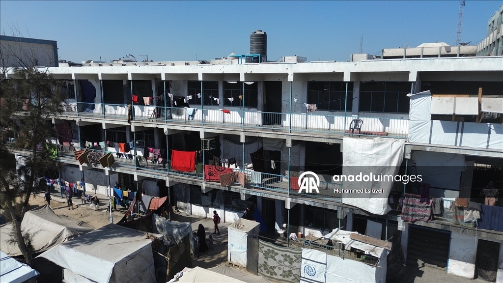 ООН: Более 75 тыс. перемещенных палестинцев в Газе укрылись в 100 зданиях БАПОР