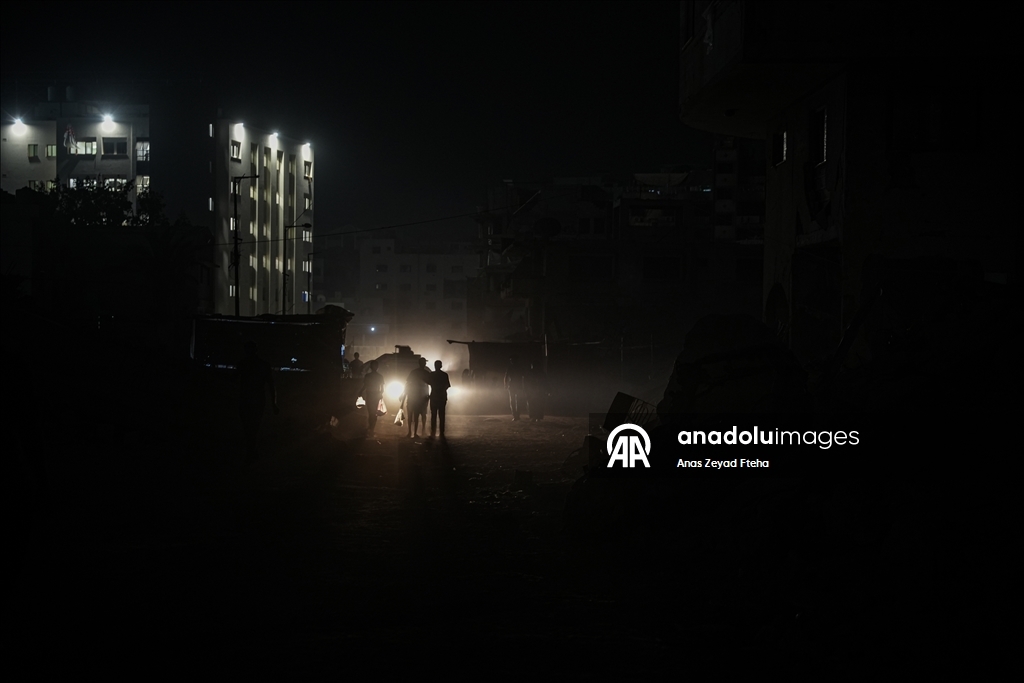 Families in Gaza Light Fires to Survive Without Electricity