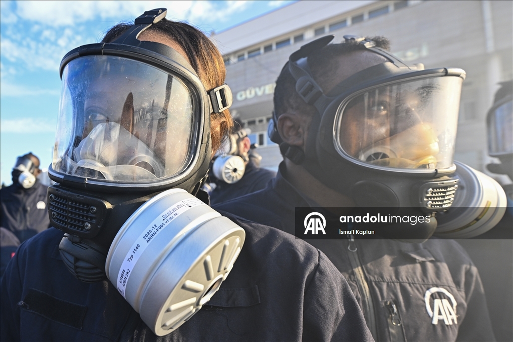 AA'nın savaş muhabirliği eğitiminde gazeteciler sahada karşılaşacakları koşullara hazırlandı