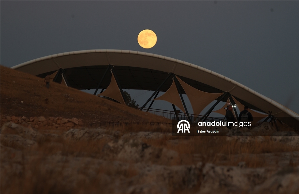 Göbeklitepe'de dolunay