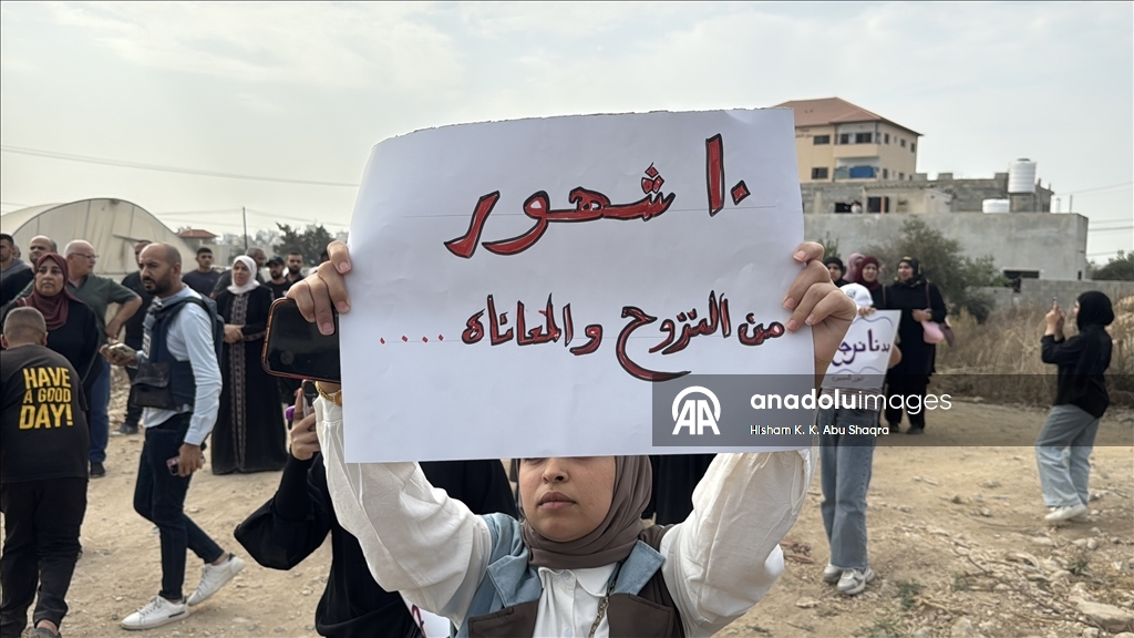 İsrail'in yerinden ettiği Filistinliler, Batı Şeria'da evlerine dönmek için gösteri düzenledi