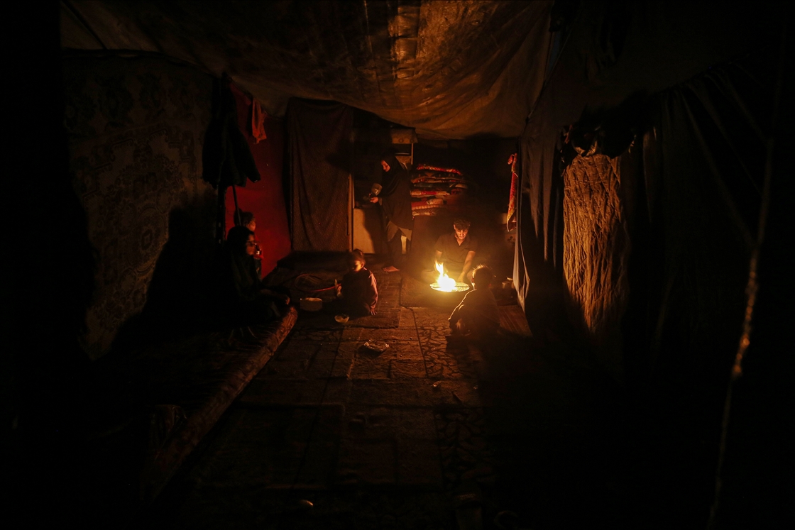 Families in Gaza Light Fires to Survive Without Electricity