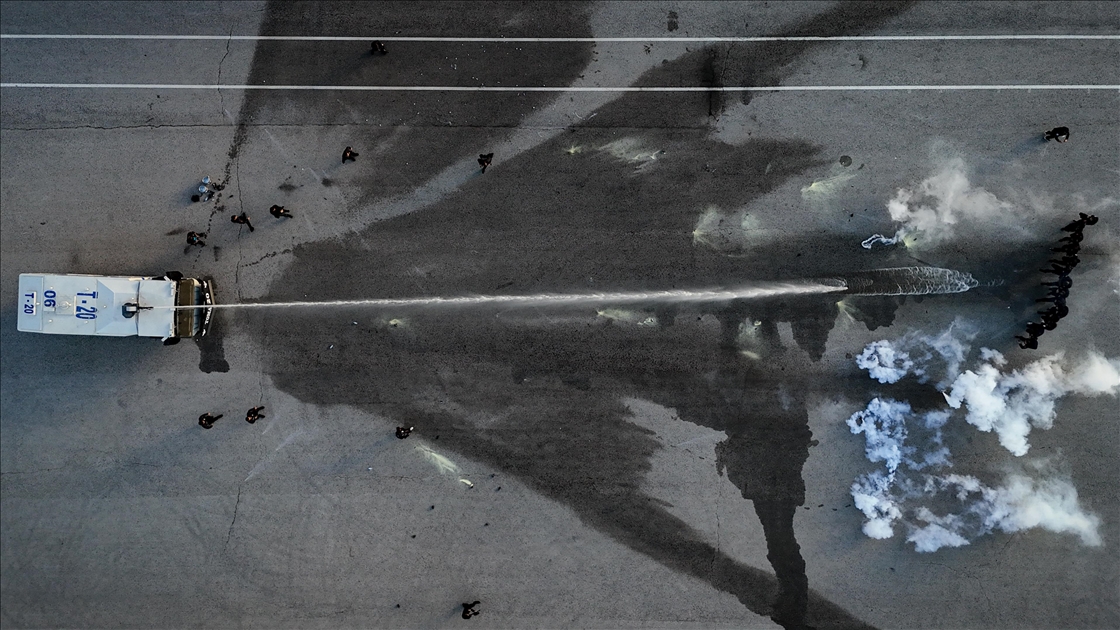 AA'nın savaş muhabirliği eğitiminde gazeteciler sahada karşılaşacakları koşullara hazırlandı