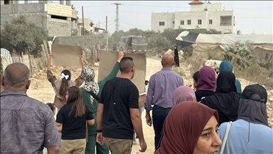 İsrail'in yerinden ettiği Filistinliler, Batı Şeria'da evlerine dönmek için gösteri düzenledi