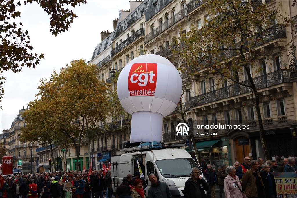 Retirees stage protest in Paris