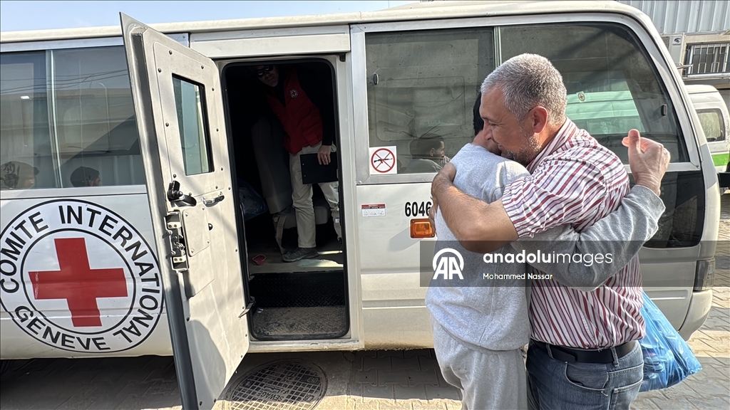 İsrail'in Gazze'den alıkoyduğu 5 Filistinli serbest bırakıldı