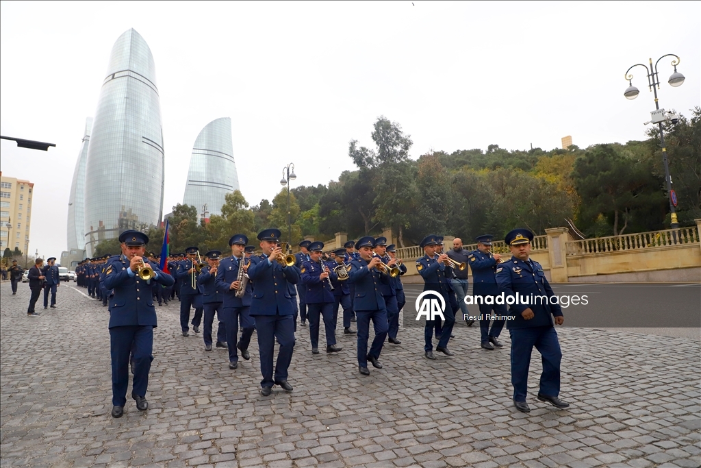 В Азербайджане прошли шествия в честь пятой годовщины Победы в Карабахе