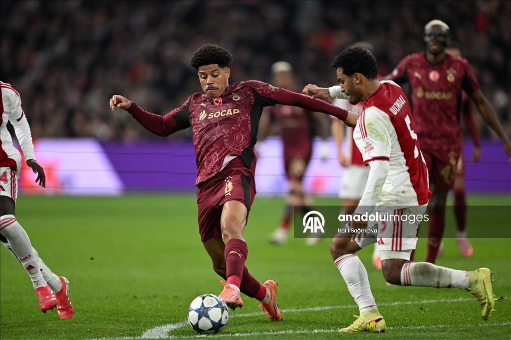 «Галатасарай» разгромил «Аякс» в четвертом туре Лиги чемпионов УЕФА 8