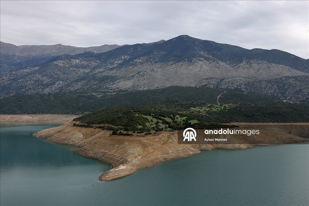 Athens and its surrounding areas experience serious water shortages 