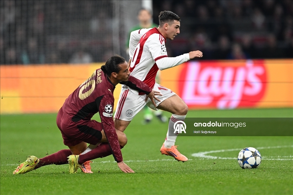 «Галатасарай» разгромил «Аякс» в четвертом туре Лиги чемпионов УЕФА 14