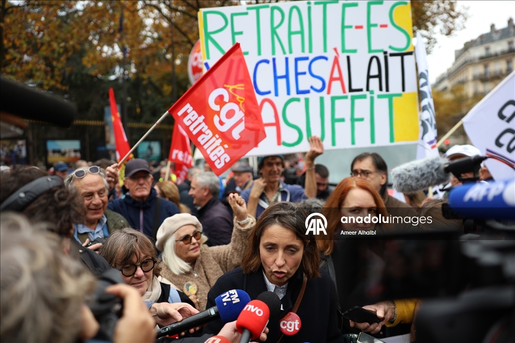 Retirees stage protest in Paris