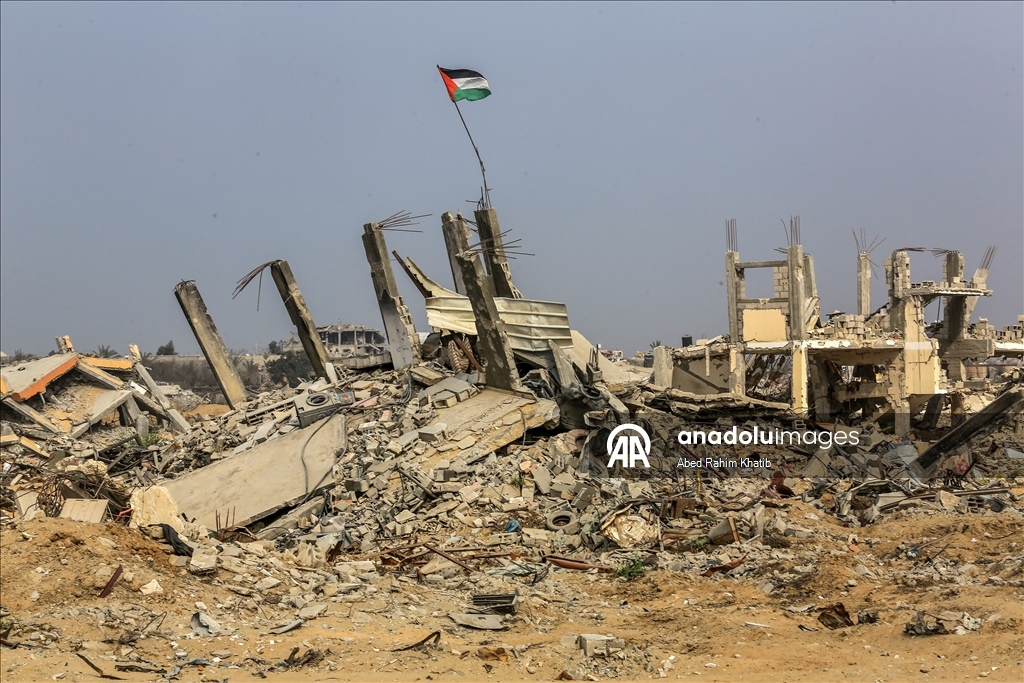 Han Yunus'taki Filistinli aileler enkaz arasında yaşam mücadelesi veriyor