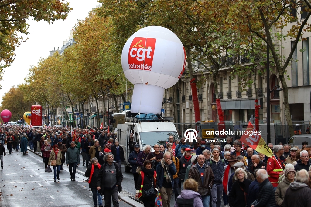 Retirees stage protest in Paris