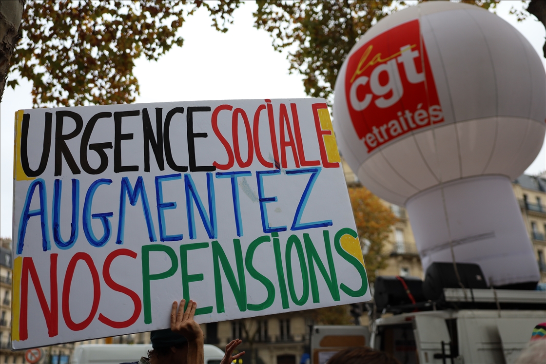 Retirees stage protest in Paris