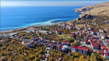 Bitlis'in doğal güzellikleri sonbahar renklerine büründü