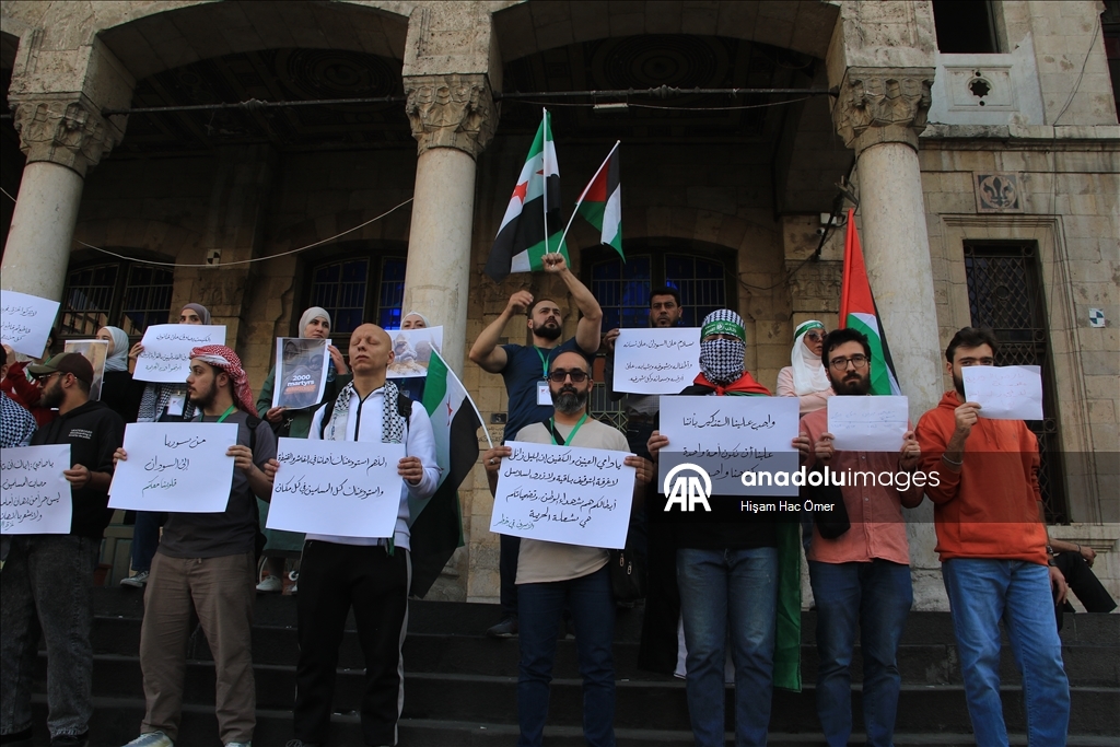 سوريا.. عشرات يتظاهرون في دمشق للتضامن مع غزة والسودان