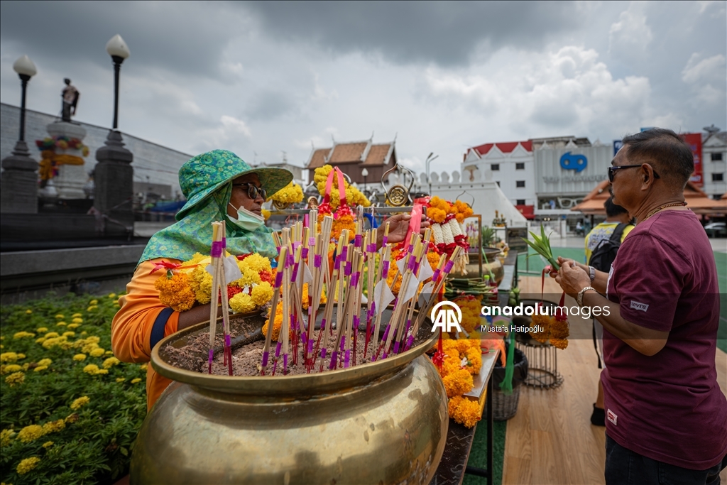 Tayland’ın Nakhon şehrindeki "Suan Rak Parkı" doğal güzelliği ve kültürel mirasıyla öne çıkıyor