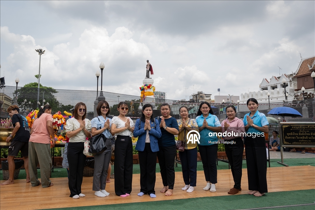 Tayland’ın Nakhon şehrindeki "Suan Rak Parkı" doğal güzelliği ve kültürel mirasıyla öne çıkıyor