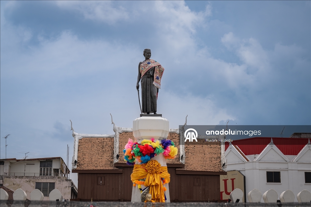 Tayland’ın Nakhon şehrindeki "Suan Rak Parkı" doğal güzelliği ve kültürel mirasıyla öne çıkıyor