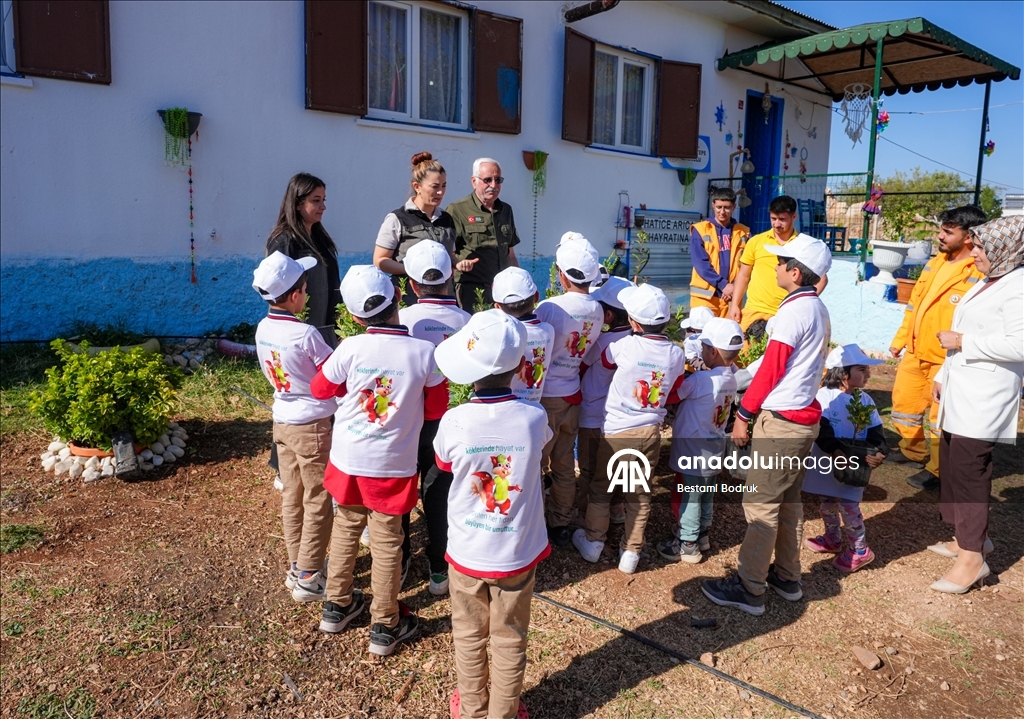 Diyarbakır'da Geleceğe Nefes Projesi ile kırsalda "yeşil vatan" sevgisi aşılanıyor