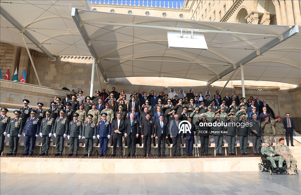 Cumhurbaşkanı Erdoğan, Azerbaycan’ın Zafer Günü Töreni’ne katıldı