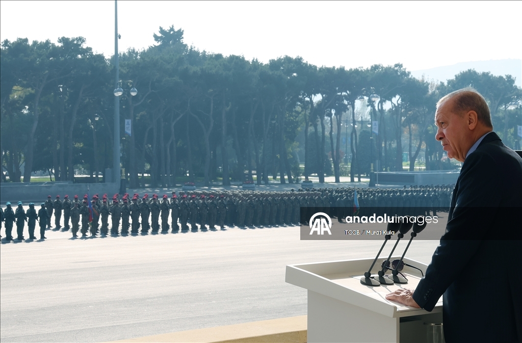 Cumhurbaşkanı Erdoğan, Azerbaycan’ın Zafer Günü Töreni’ne katıldı