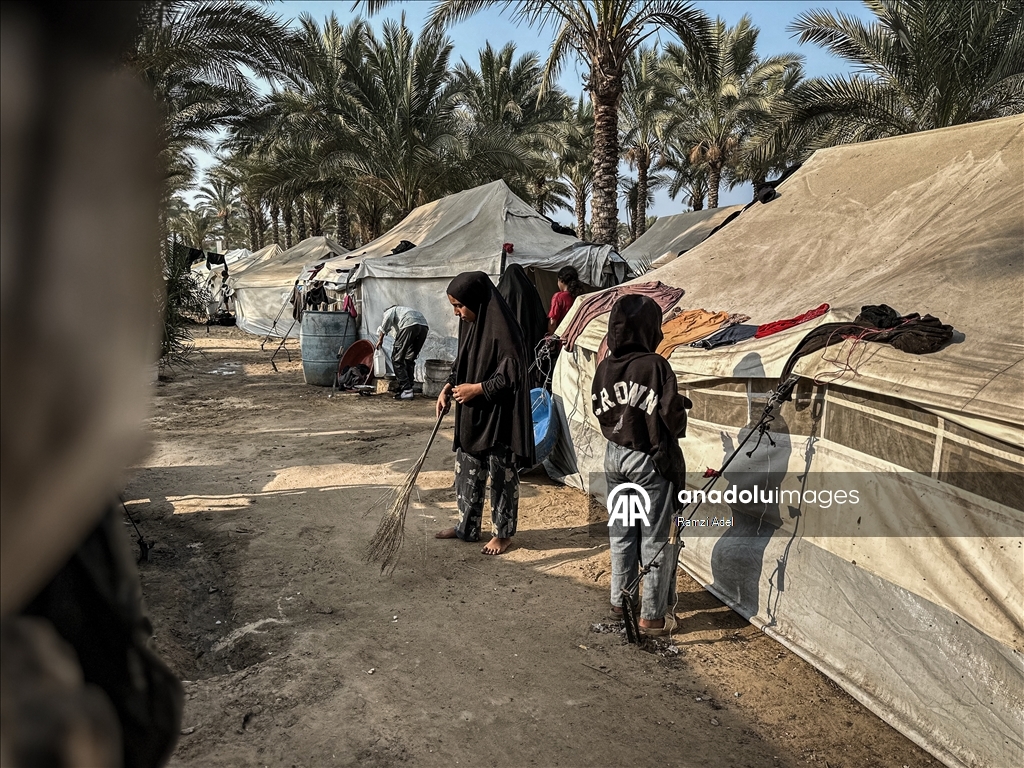 Gazze’de 70 yaşındaki bir büyükanne, 15 torunu ile hayatta kalma mücadelesi veriyor