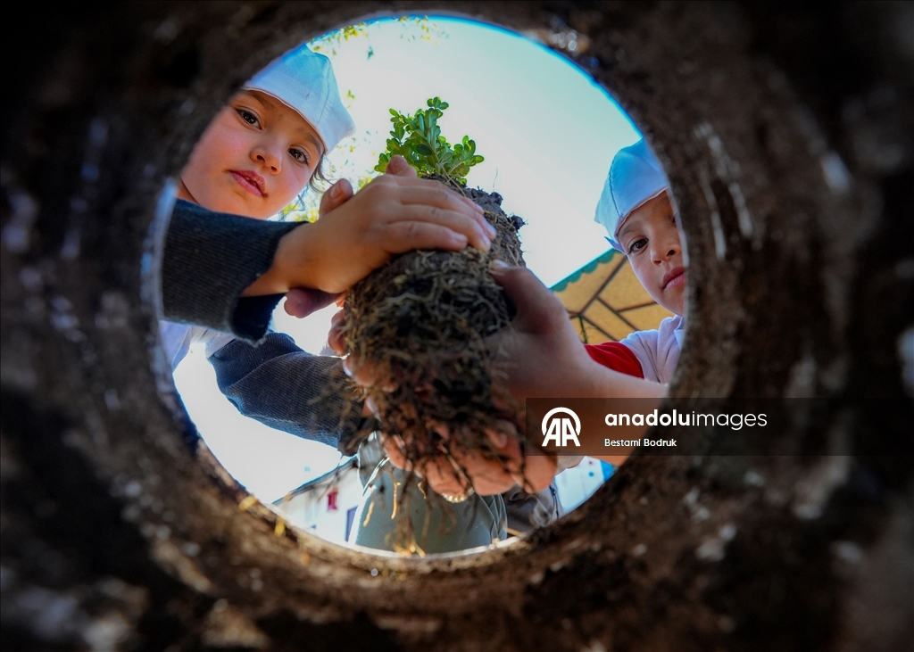 Diyarbakır'da Geleceğe Nefes Projesi ile kırsalda "yeşil vatan" sevgisi aşılanıyor