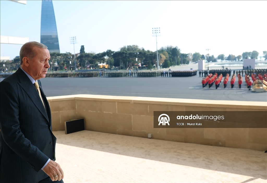 Cumhurbaşkanı Erdoğan, Azerbaycan’ın Zafer Günü Töreni’ne katıldı