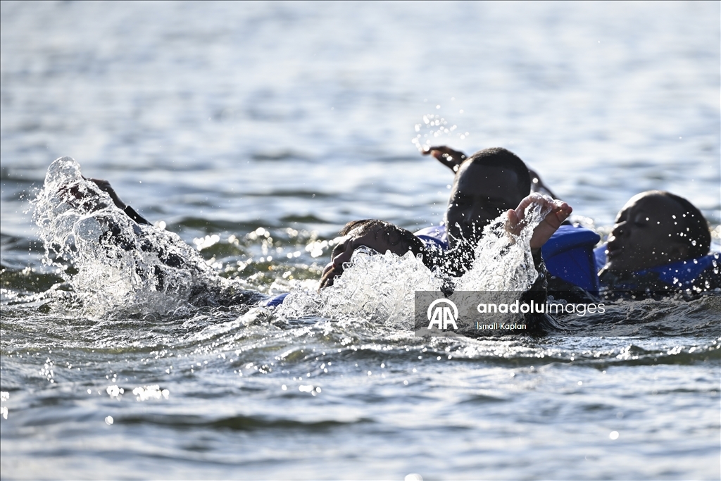 تركيا.. تدريب صحفيين على الصمود والنجاة ضمن دورة المراسل الحربي